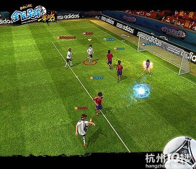 《足球网游致胜攻略：从选手选拔到战术布局》